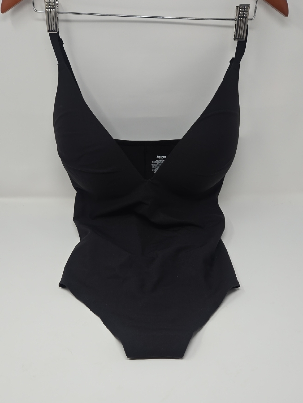BNWT SKIMS SUPER PUSH-UP THONG BODYSUIT SIZE LARGE